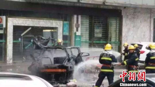 廣西一銀行門口汽車爆炸 一警方刑偵人員身亡