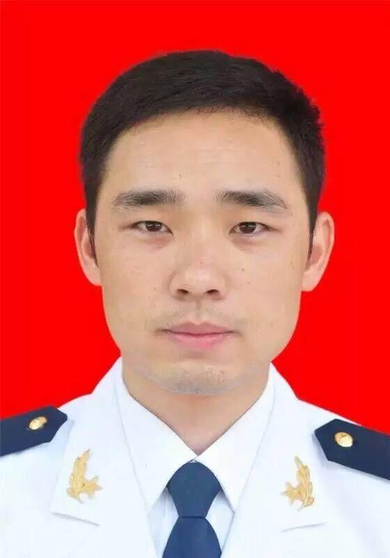 軍士長救人身亡捐獻器官 醫生集體默哀