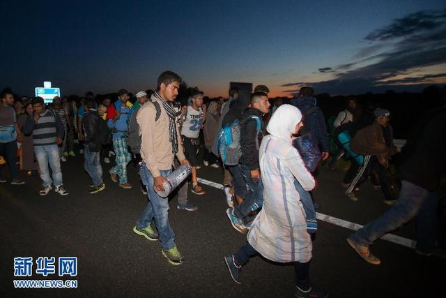 大批非法移民繼續涌入匈塞邊境