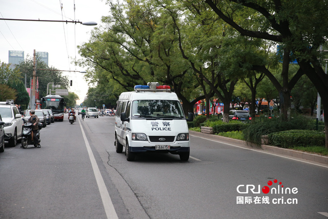 郭美美今日北京受審 庭審現場曝光