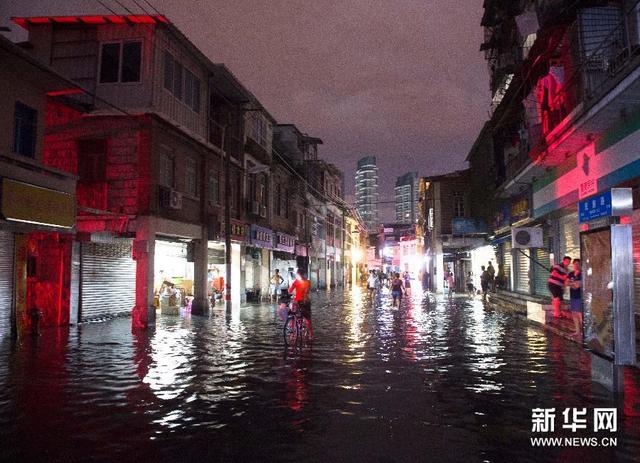 颱風“杜鵑”在福建莆田登陸 福建沿海局部有特大暴雨