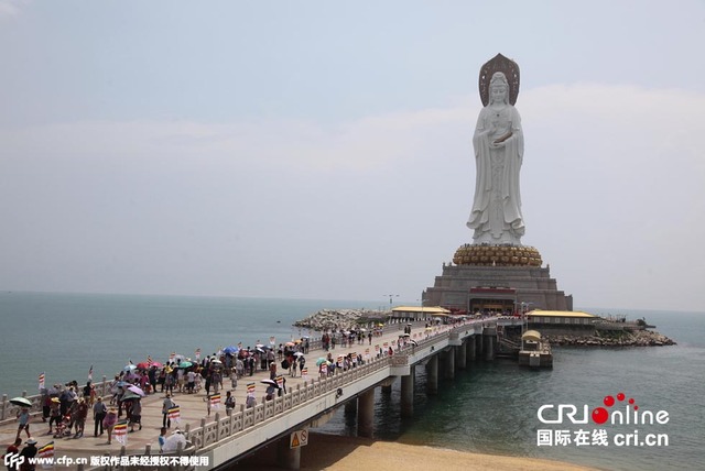 國慶節首日：多地啟動“看人海”模式