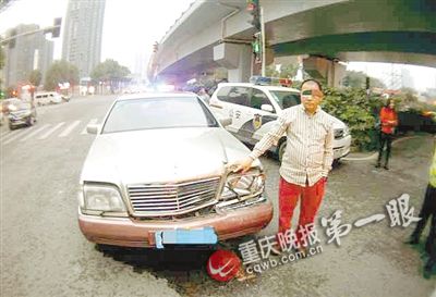 奇葩奔馳車主醉駕剛刑滿釋放 次日又被抓回