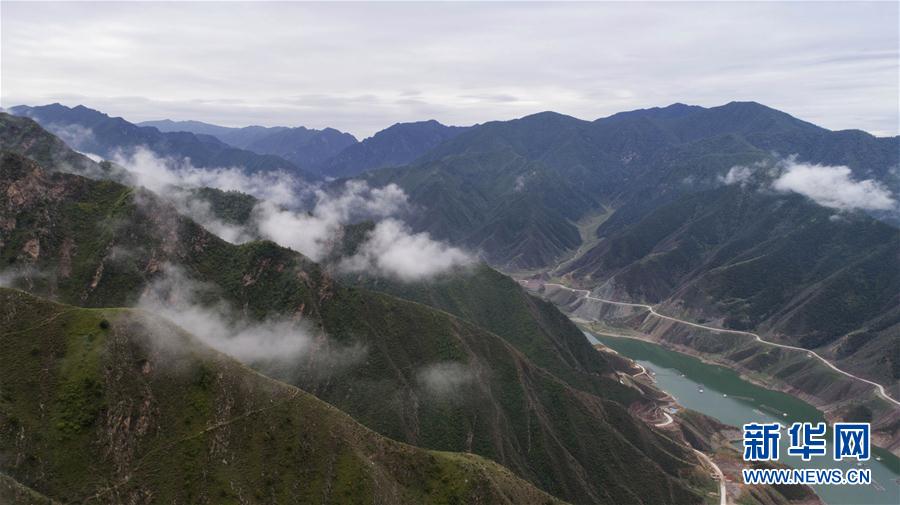 甘肅九甸峽風景如畫