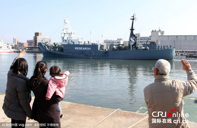 日本捕鯨船隊出發前往南極海域