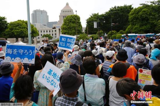 日美稱要推行沖繩美軍基地遷移計劃 引巨大爭議