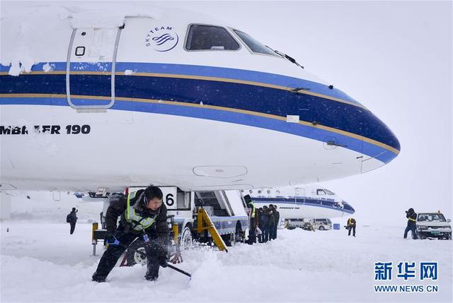 烏魯木齊遭罕見暴雪 積雪超37釐米突破歷史極值