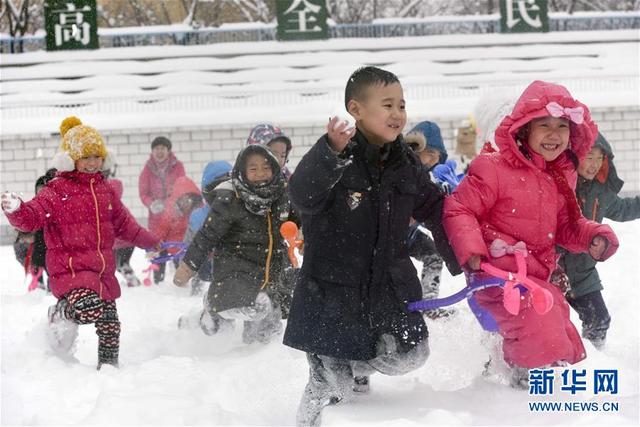 烏魯木齊遭罕見暴雪 積雪超37釐米突破歷史極值