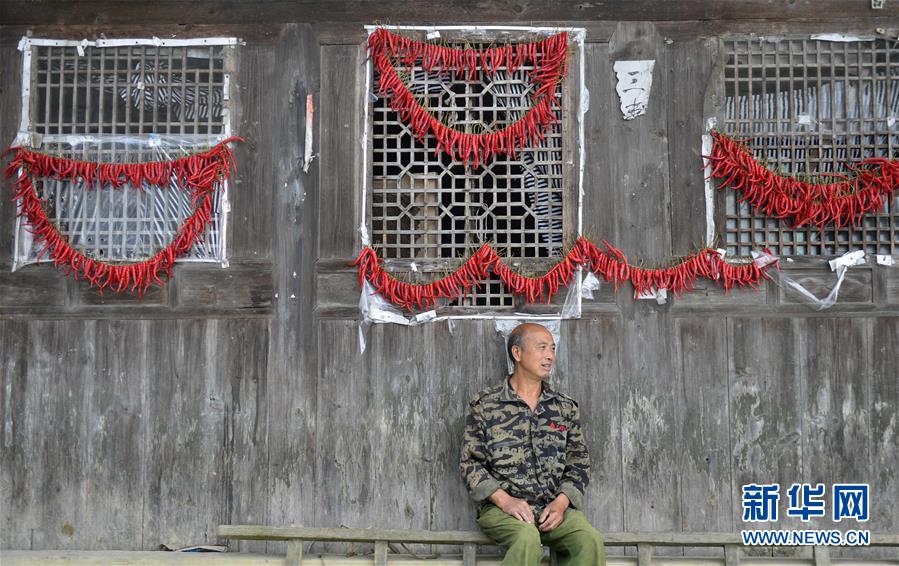 探秘湖北利川土家“建築博物館”——藏身山水間的吊腳樓