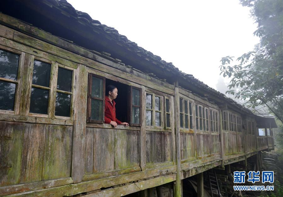 探秘湖北利川土家“建築博物館”——藏身山水間的吊腳樓