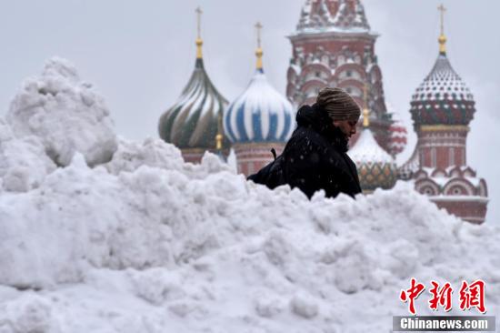 莫斯科突遇暴雪天氣 積雪達24釐米