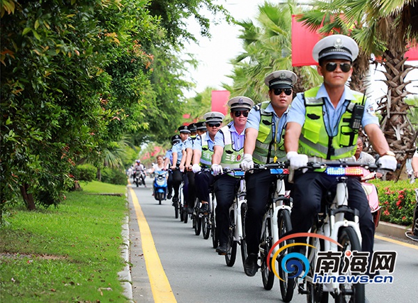 還未審核 【交通文字列表】【即時快訊】三亞警用自行車亮相街頭 市民稱有親和力