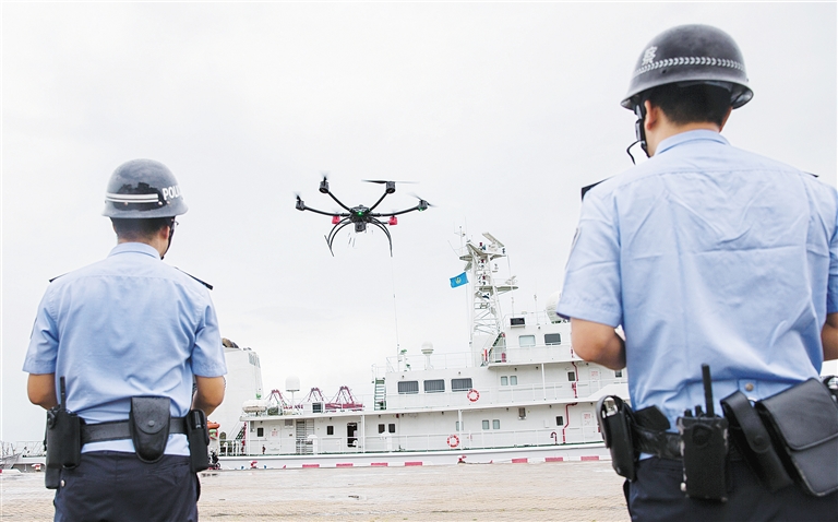 還未審核【焦點圖】【即時快訊】海口邊檢總站派無人機進行空中巡查