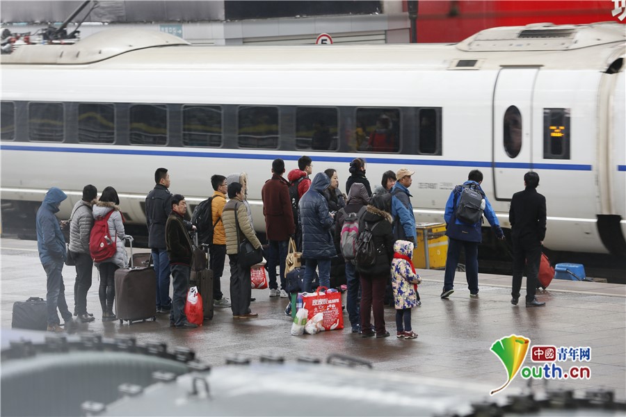 春運返程高峰多地大雪 濟南火車站推出多項便民服務