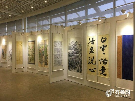 山東民營企業家舉辦喜迎十九大書畫展_fororder_efc5a73ca7b884ff2aee6fe97f210671_iqilu_meitu_15