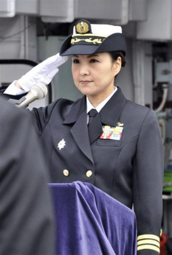 日本自衛隊誕生首位女性護衛艦艦長(圖)