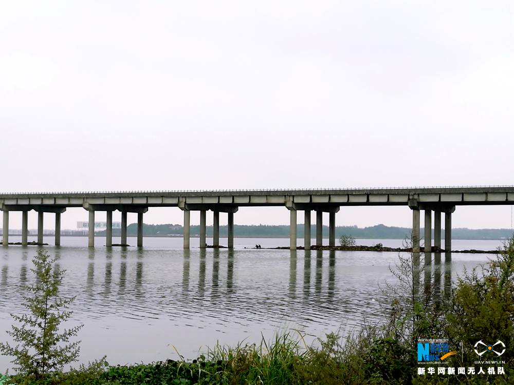 咸寧斧頭湖拆圍初見成效 湖面重歸碧波無際