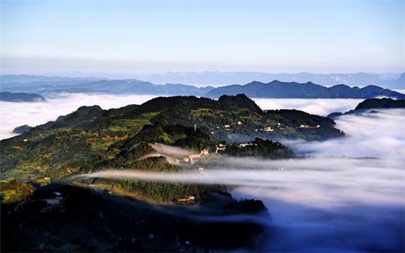 黔江：美麗鄉村 雲上水市