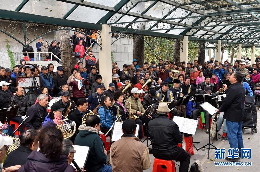 重陽節：北京陶然亭公園歡樂多