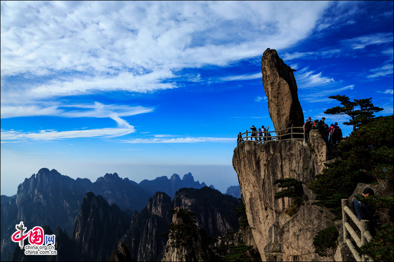 深秋黃山：一幅濃墨重彩的歐式油畫