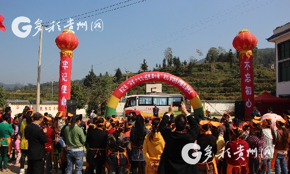 （市州）貴州普定：花燈宣講到村寨 群眾喜聞樂見