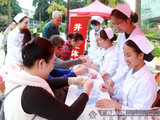 〔焦點圖、八桂大地南寧〕關注女性與糖尿病 廣西醫科大一附院開展義診活動