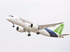 C919完成首次遠距離轉場飛行