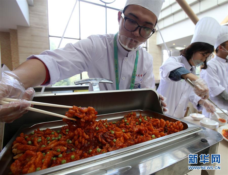 上海：高校美食節 比拼食堂菜