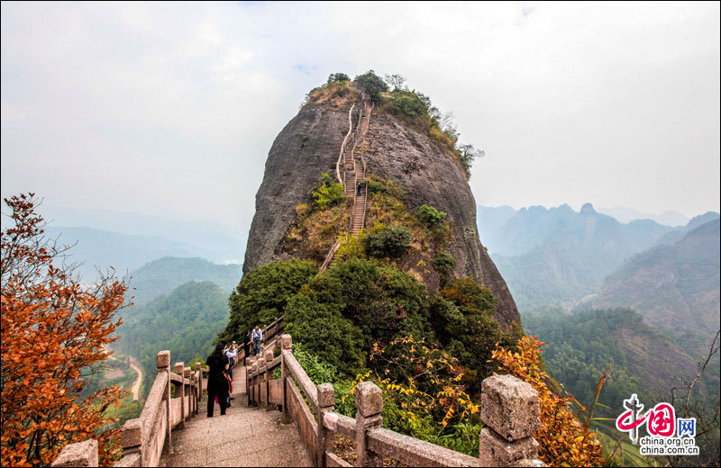 湖南崀山丹霞奇景 美如一幅瑰麗畫卷