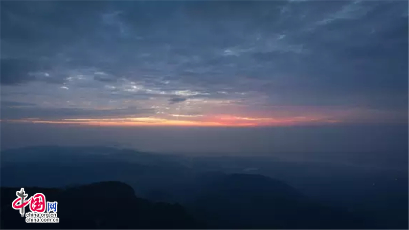 初冬的日出有多美 峨眉山最全日出攻略出爐