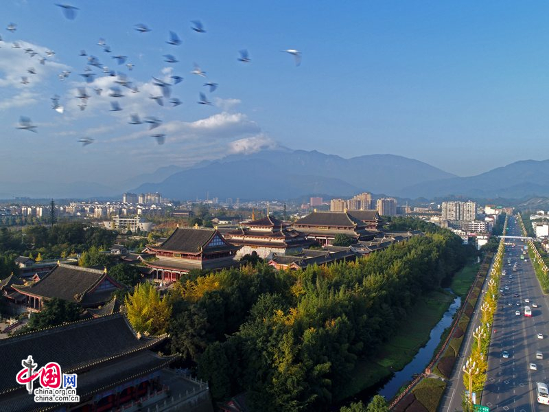 初冬峨眉山 佛教聖地強大的感召力