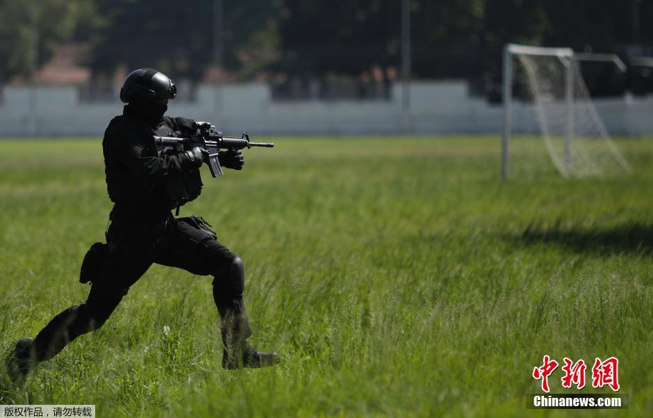 巴西軍警舉行演習 提升裏約奧運會安保力量