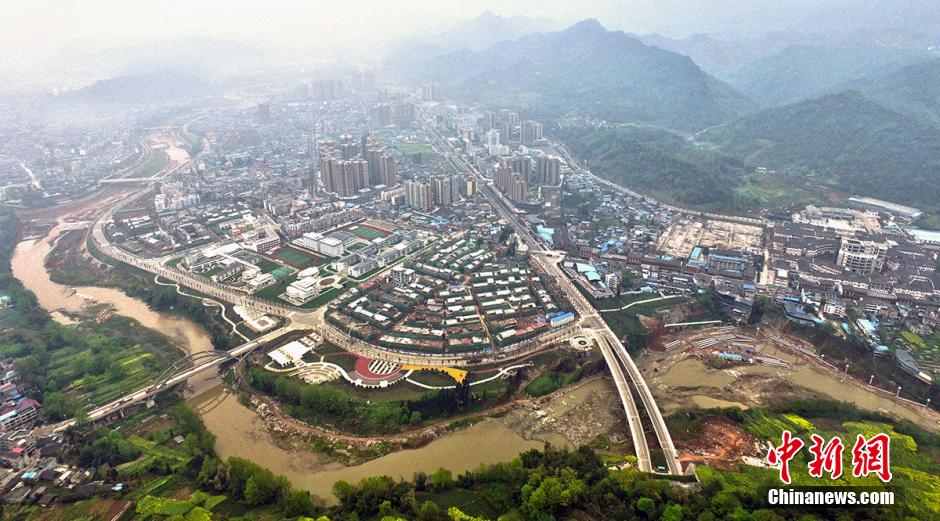 重返蘆山震災區 空中俯瞰美麗新村