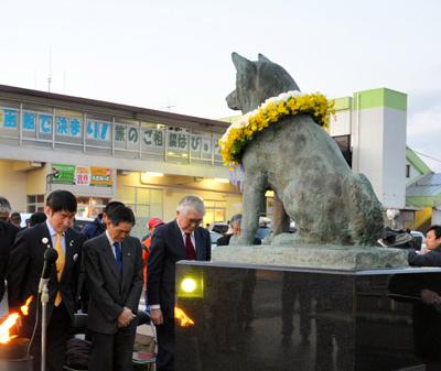 日本舉辦忠犬八公祭奠活動 讚其教會幸福與愛(圖)