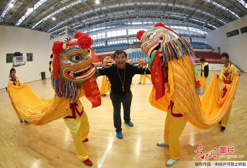 江西贛州：定南瑞獅進校園