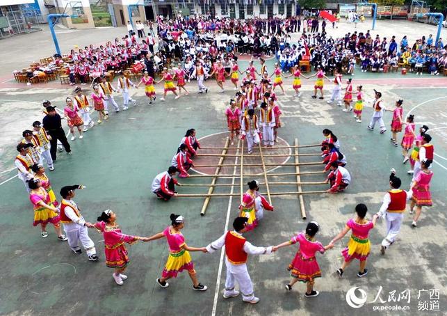 【焦點圖】【園區建設】【八桂大地、八桂大地-柳州】廣西三江：民族體育進校園