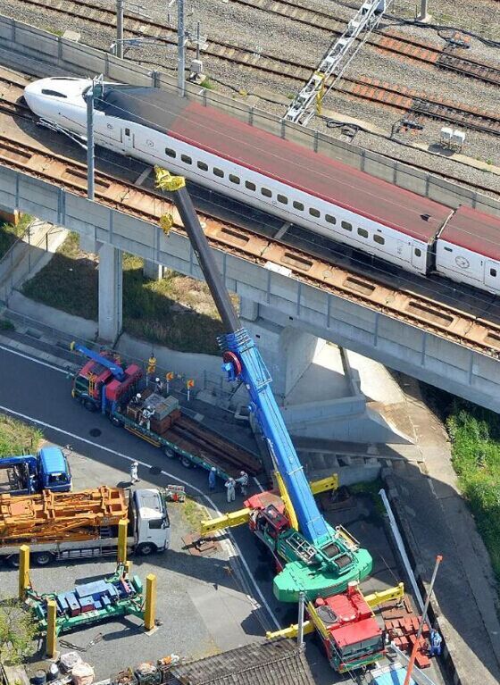 因日本熊本地震脫軌新幹線將進行撤除作業