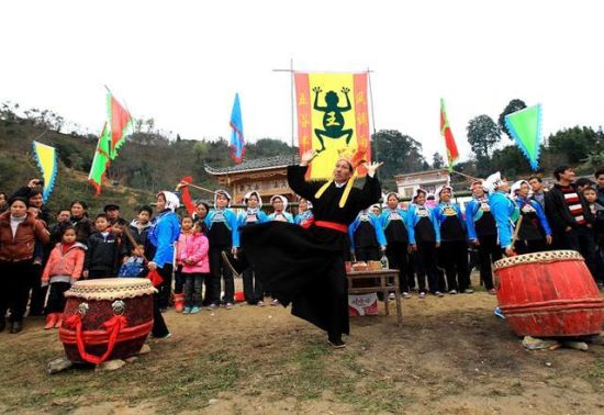 山中天峨 不一樣的冬日芬芳