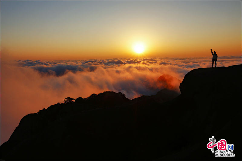 雲海佛光晚霞 黃山初冬美景讓人目不暇接