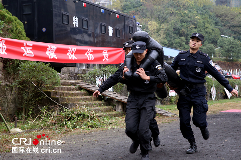 （已過審）（焦點圖/社會）貴陽特警大比武展“十八般武藝”