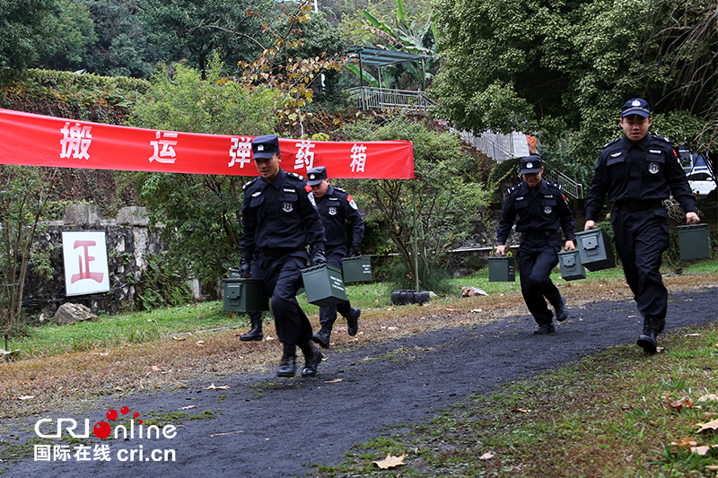 （已過審）（焦點圖/社會）貴陽特警大比武展“十八般武藝”