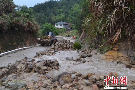 福建全力搶通泰寧災毀路段 國省幹線基本暢通