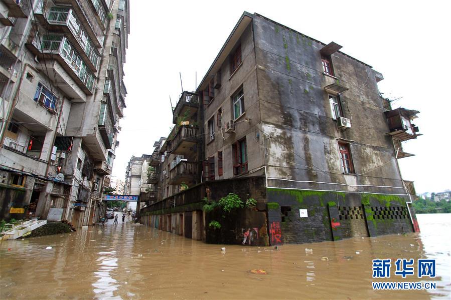 閩江上游暴發洪水 福建順昌城區受淹