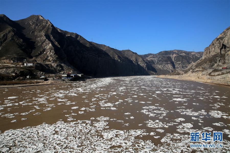 黃河龍門段出現流淩