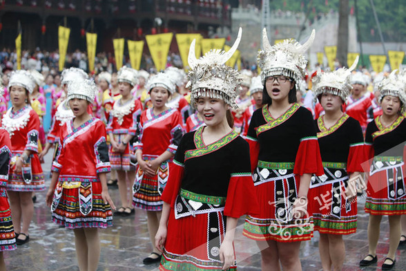 聽嬌阿依觀蚩尤祭祀 網媒總編：獨特的苗鄉魅力令人難忘