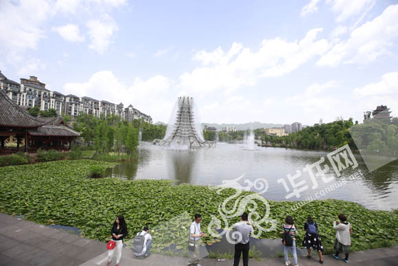 網媒總編走進璧山秀湖國家濕地公園“洗肺” ：景致如畫美哭了