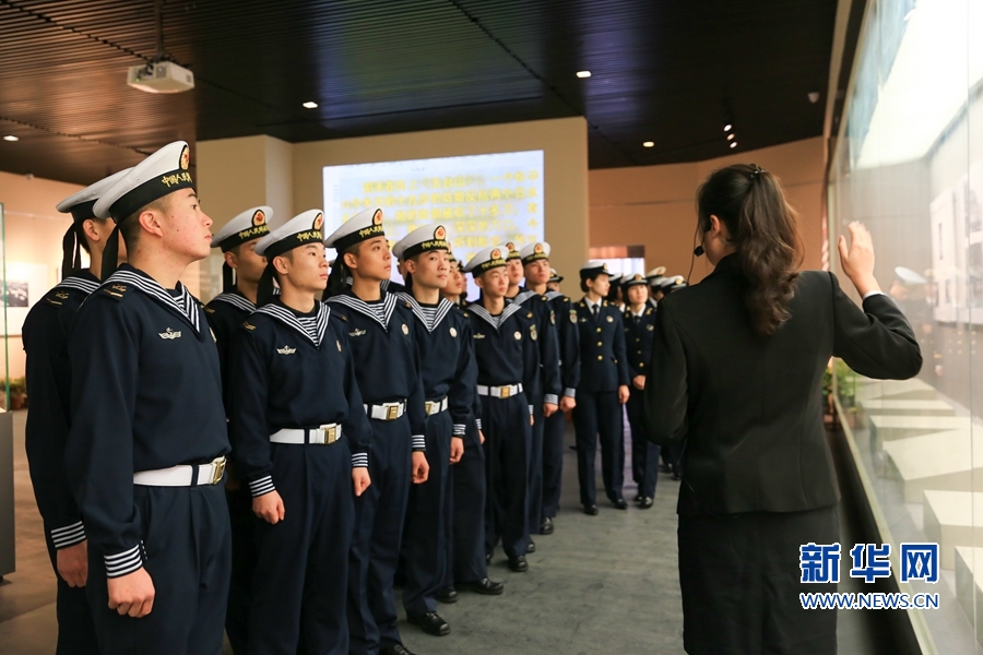 【焦點圖】【滾動新聞】福建400余人參加公祭活動 獻花告慰逝者