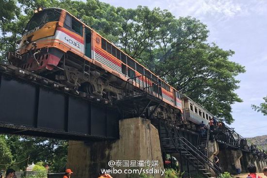 日本一遊客泰國遊玩不理會火車鳴笛警告 被撞斷六根肋骨