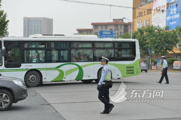 上海車禍致中環通行中斷 恢復通行可能需要兩周