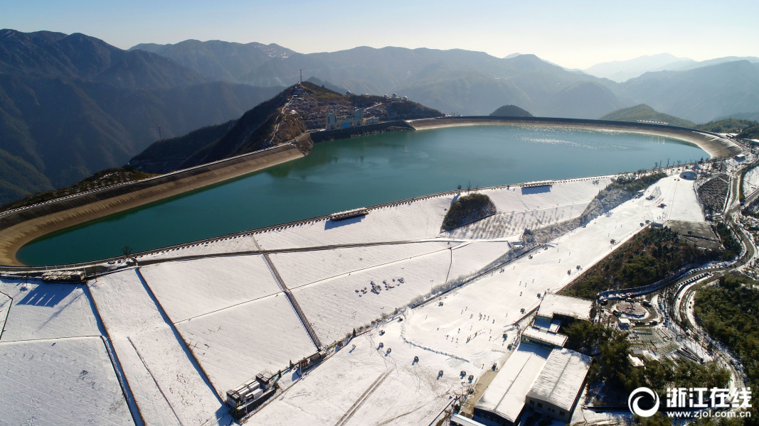 安吉：江南天池滑雪場開滑嘍